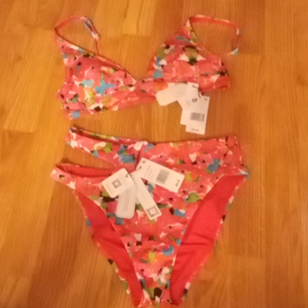 NWT Sanctuary ladies bikini, 2 piece.  Bright floral pattern . Msrp $140